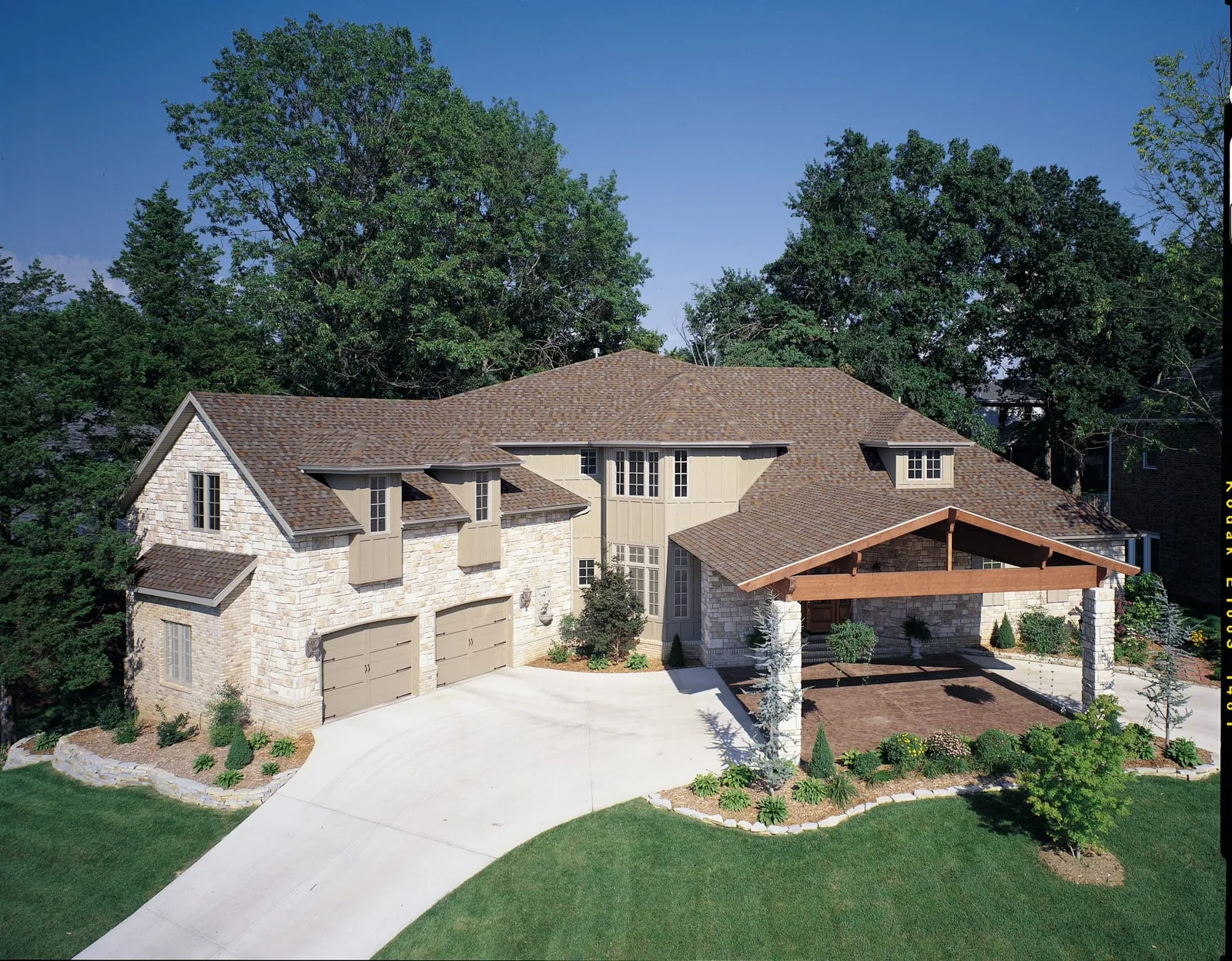 Home with TAMKO Titan XT shingles in Mountain Slate